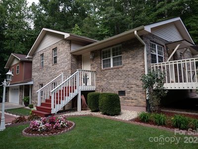 651 Mountain Rd