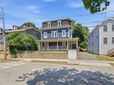 21 Sackett St