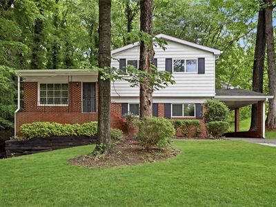 799 Kings Grant Dr NW