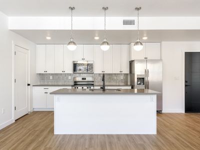 221 N Cliffside Dr #K-303