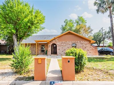 400 Rose Marie St