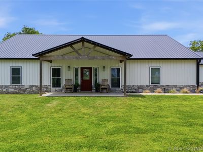 8952 S 429th