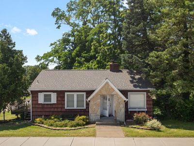 702 Pine Lake Ave
