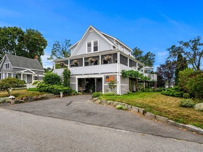 13 Riverside Rd
