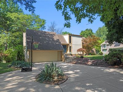 11946 Pennsylvania Ave