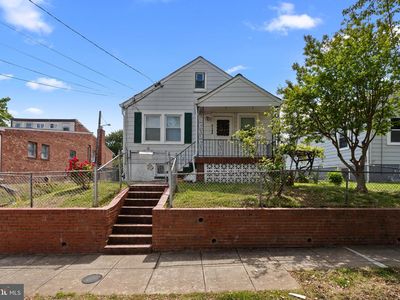 5515 Jay St NE