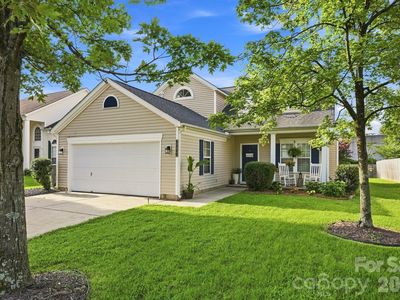 5740 Shining Oak Ln
