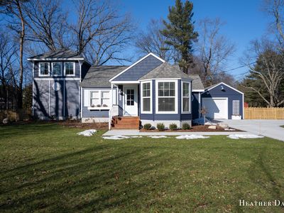 1883 W Lakewood Blvd