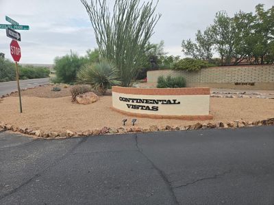 918 W Camino Guarina