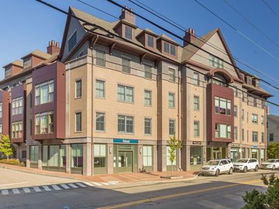 51 Islington Street #202