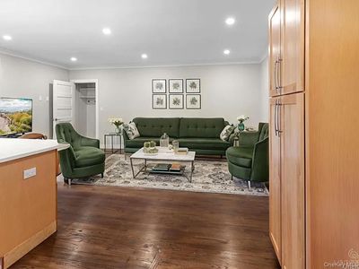 1133 Midland Avenue #3D