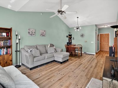 101 Metro Terrace #305