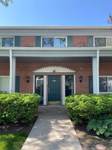 706 E Algonquin Rd Unit 204