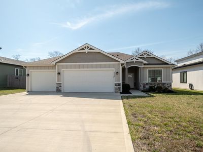 2529 E 26th Ter