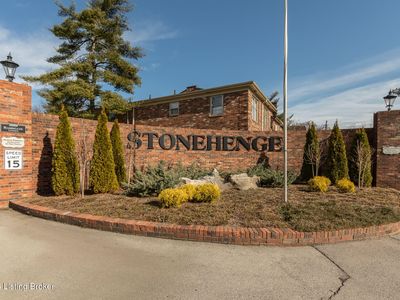 248 Stonehenge Dr APT 104