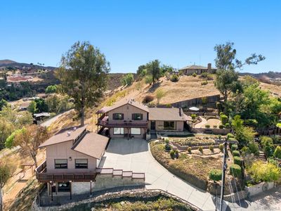 12886 Castle Court Dr