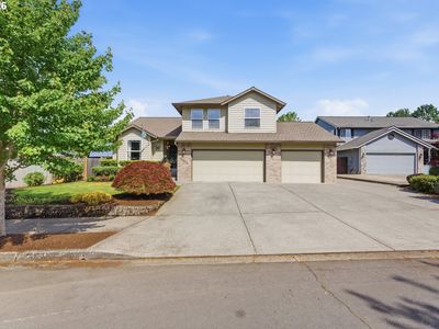 22073 NE Shaver Ct