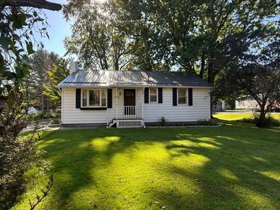 61 Hough Rd