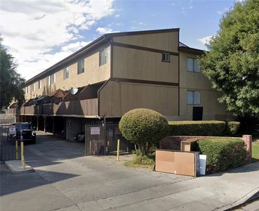 7301 Lennox Ave Unit E09