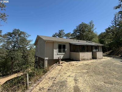 338 Topaz Ln