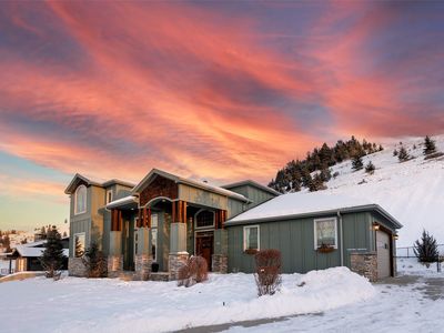 411 Spanish Peaks Dr