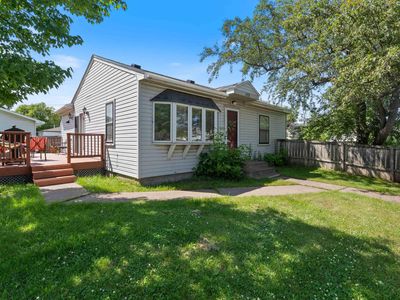 1205 Grand Ave