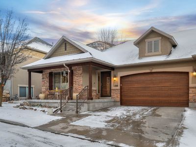 1370 E Meadow Valley Dr #24