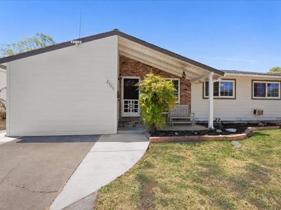 2100 Bowling Green Dr