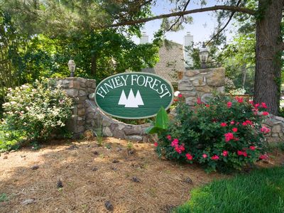 102 Finley Forest Dr