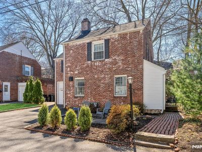 3 Ashburn Pl