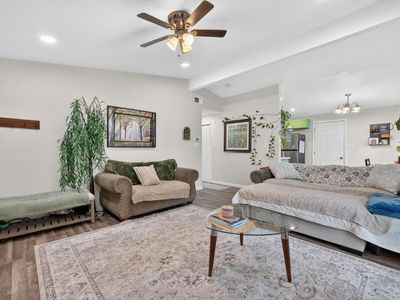 3720 Centinella Dr