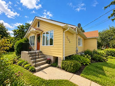 Property at 4708 Roslyn Rd, Downers Grove, IL