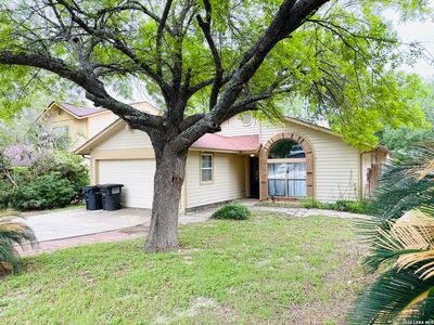 647 CYPRESSGREEN DR
