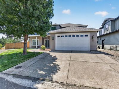 Property at 232 Willow Springs Dr, Talent, OR