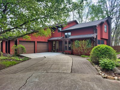 2208 Oak Cliff Dr
