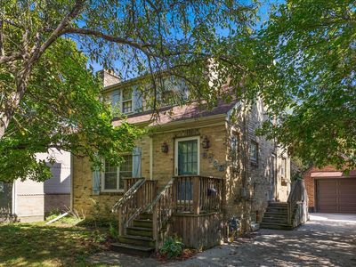 6728 North 52nd STREET