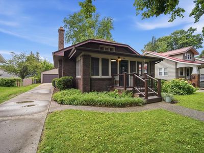 215 Willard Ave
