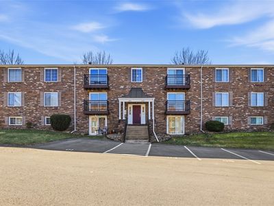 6211 Patrick Henry Dr