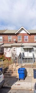 19 Ives Street