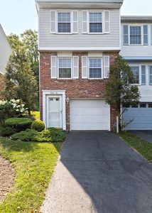 35 Shadow Dr