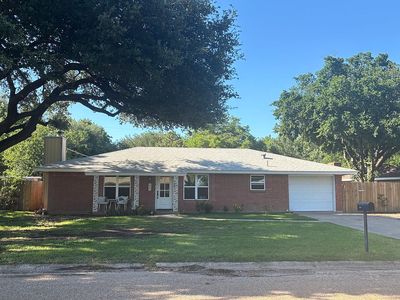 227 Circle Dr