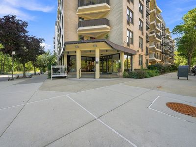 1874 Pelham Pkwy S APT 2N