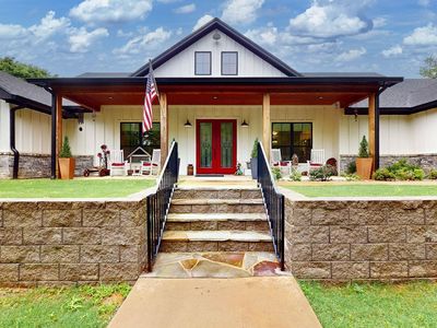 805 County Road 3802