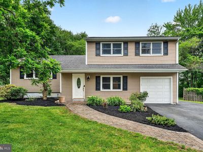 14 Windsor Dr