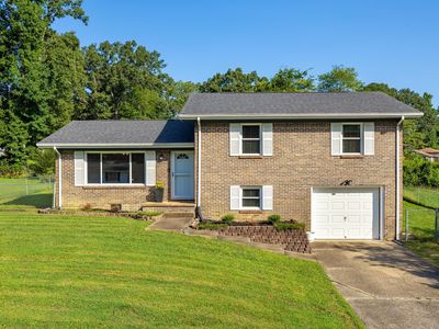 49 Foster Dr
