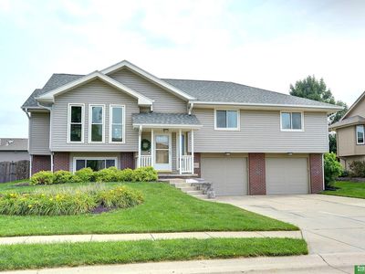 Property at 1812 Ashwood Ave, Papillion, NE