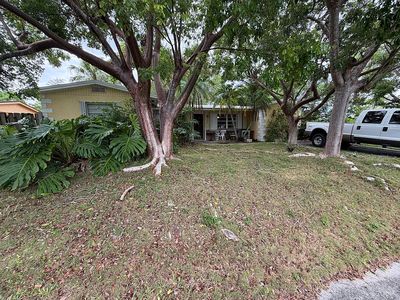1678 NW 5th Ave