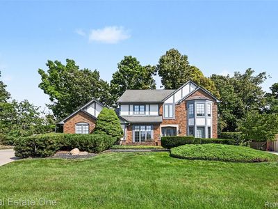39052 Plumbrook Dr
