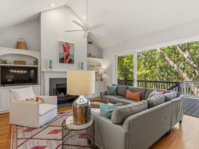 284 Woodcock Ct