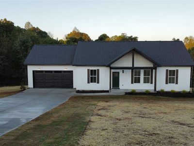 101 Lois Dr